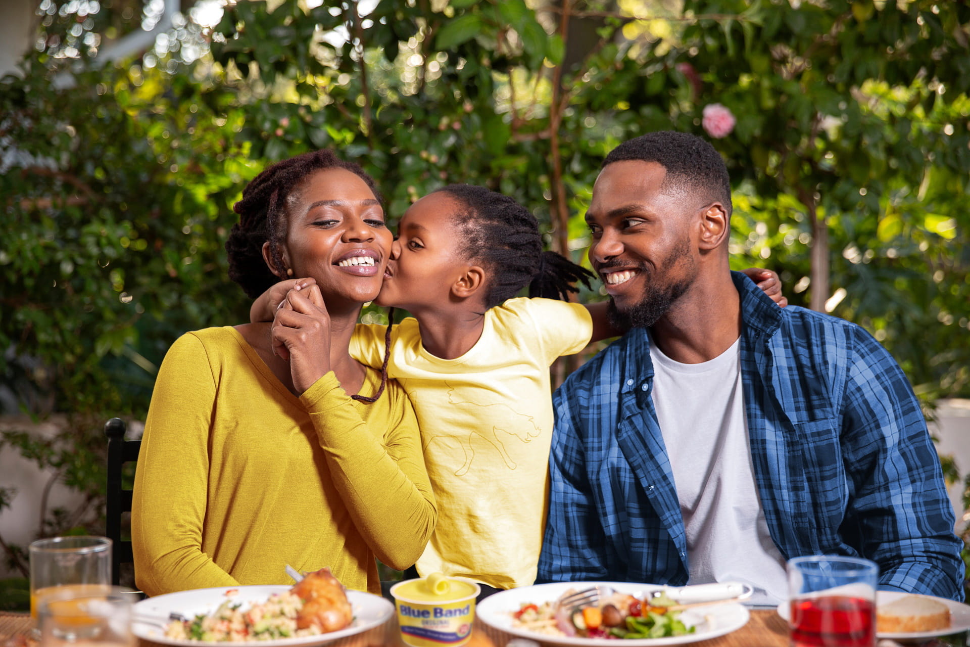 Healthy and nitritious family eating