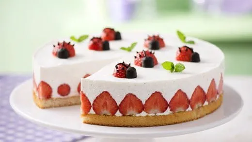 recipe image Aardbeienkwarktaart
