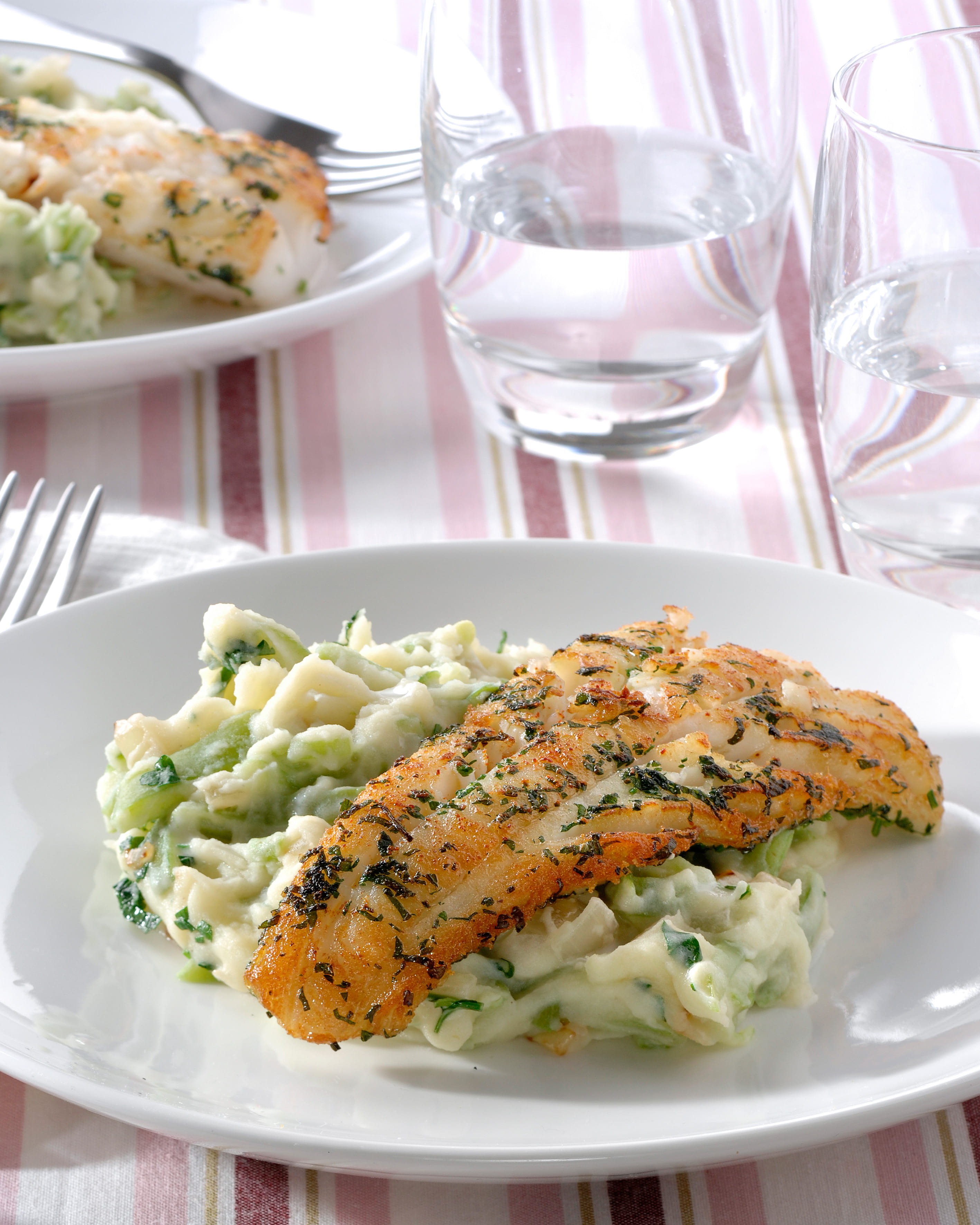 recipe image Gebakken visfilet met een stamppotje van snijbonen met knoflook