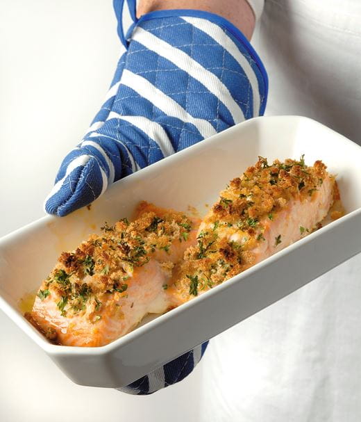 recipe image Zalm met kruidenkorst uit de oven