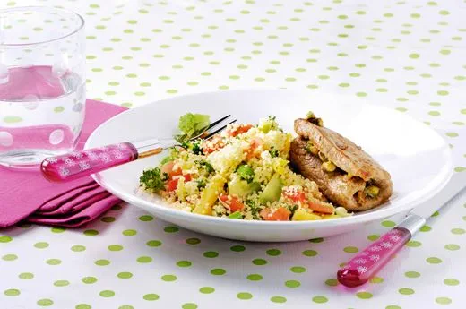 recipe image Minirollades met abrikozenjus en groentecouscous
