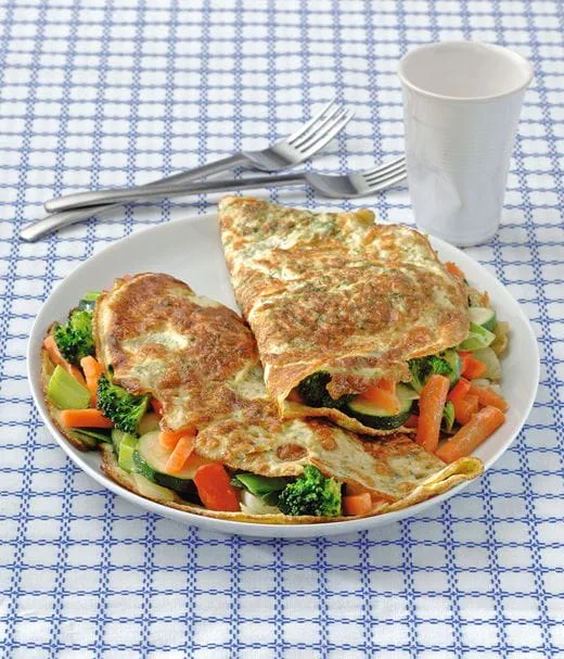 recipe image Boerenomelet met roerbakgroenten en kaas