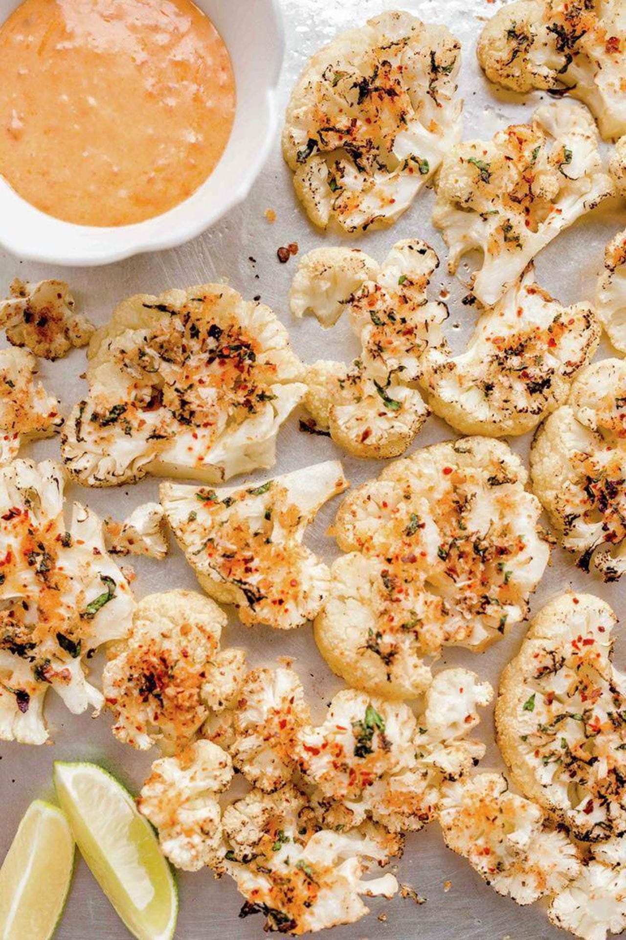 recipe image Crispy bloemkool bites met sambaldip