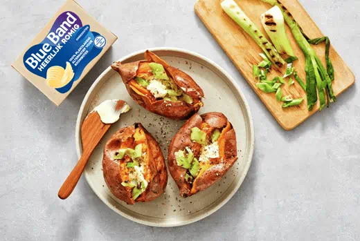 recipe image Gepofte zoete aardappel met gegrilde bosui