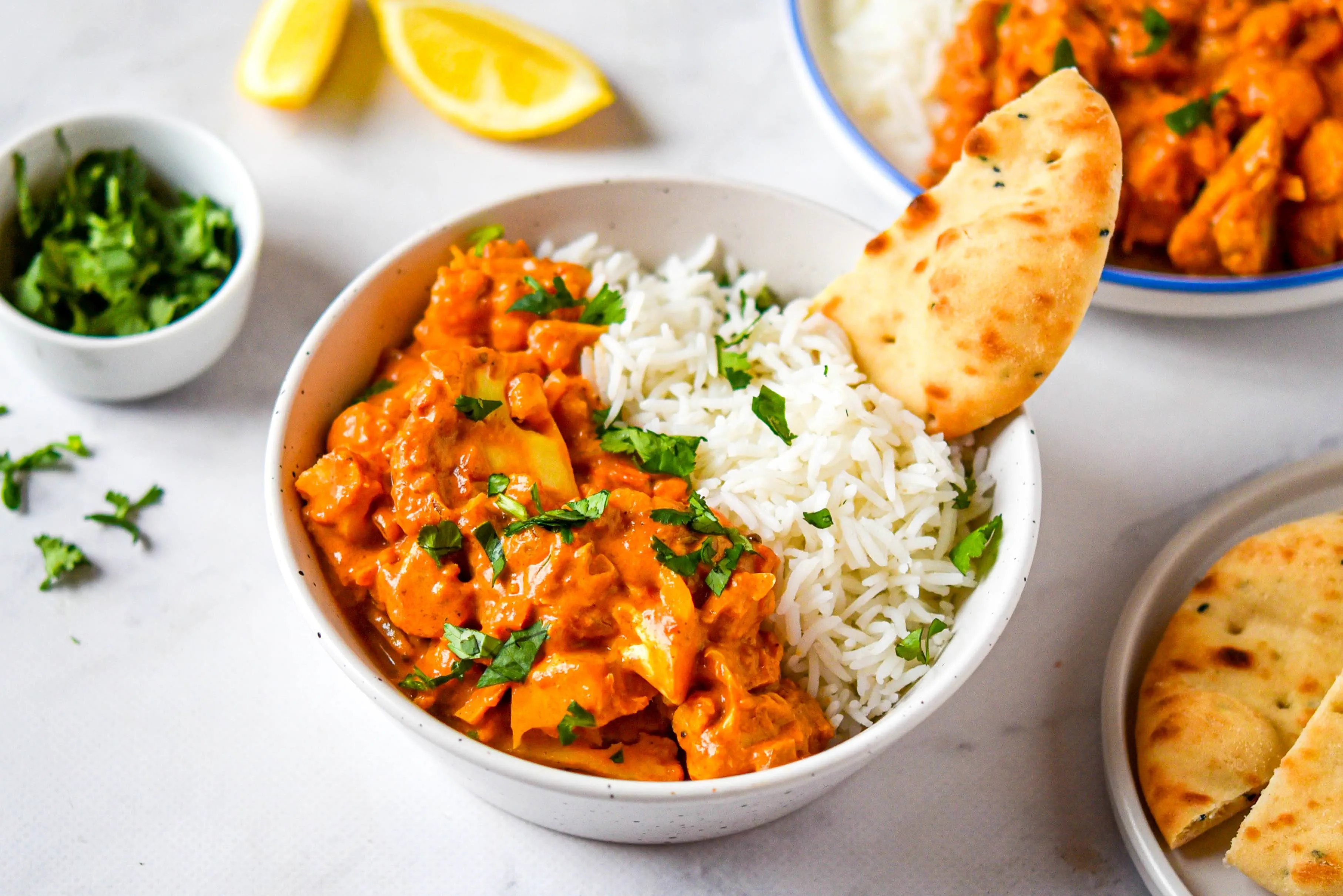 recipe image Indiase bloemkoolcurry met naan en basmati rijst