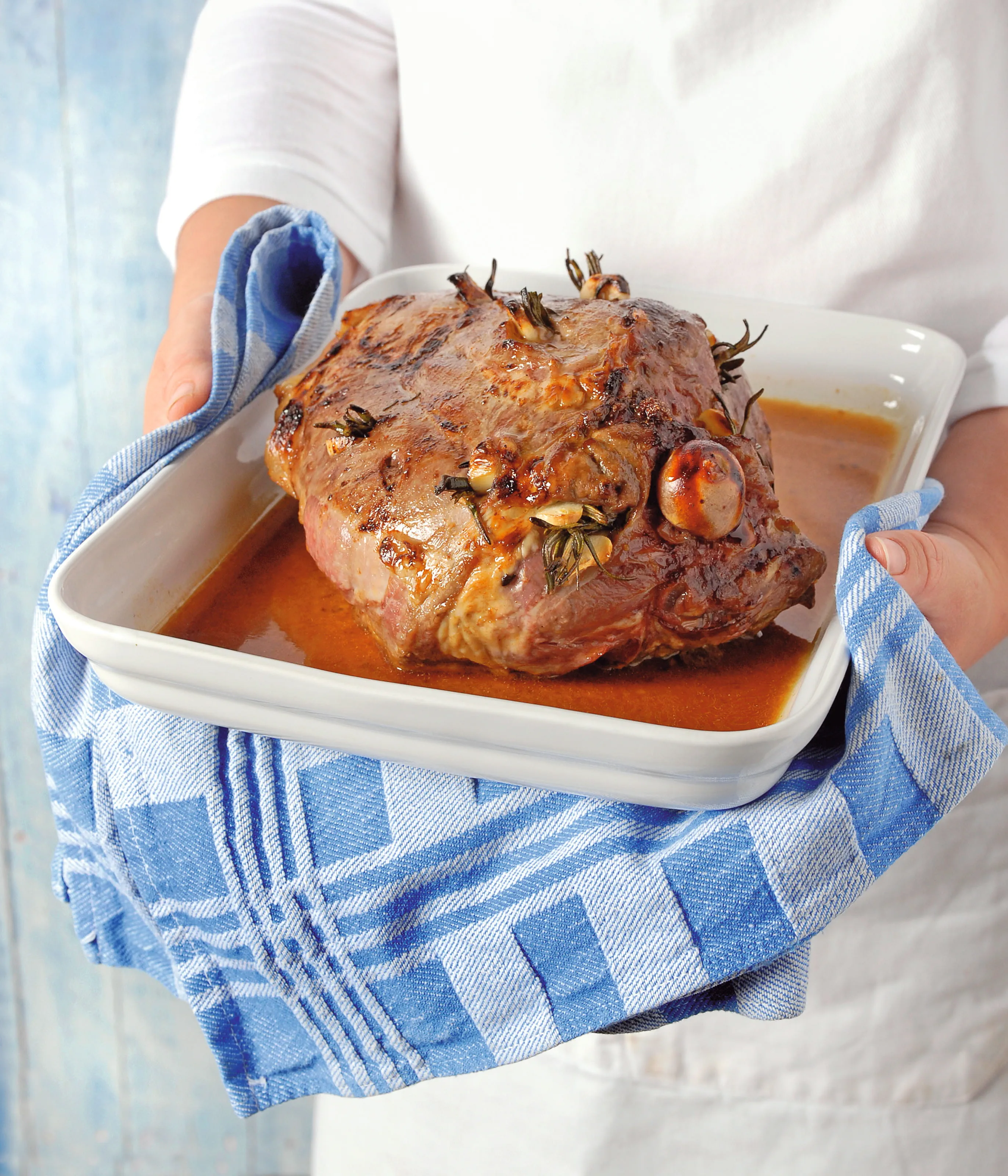 recipe image Lamsbout met honing en rozemarijn