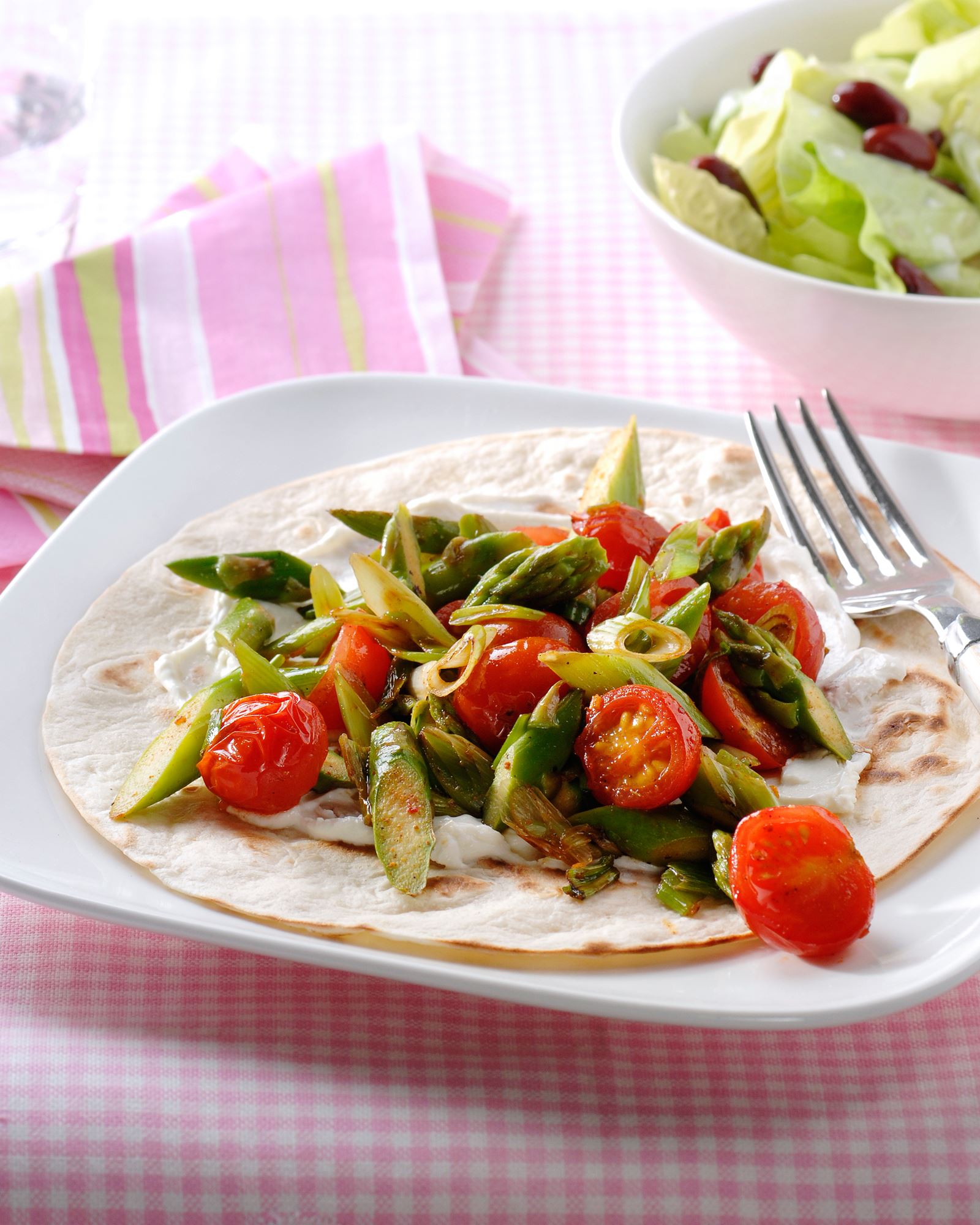 recipe image Wraps met asperges en kidneybonensalade