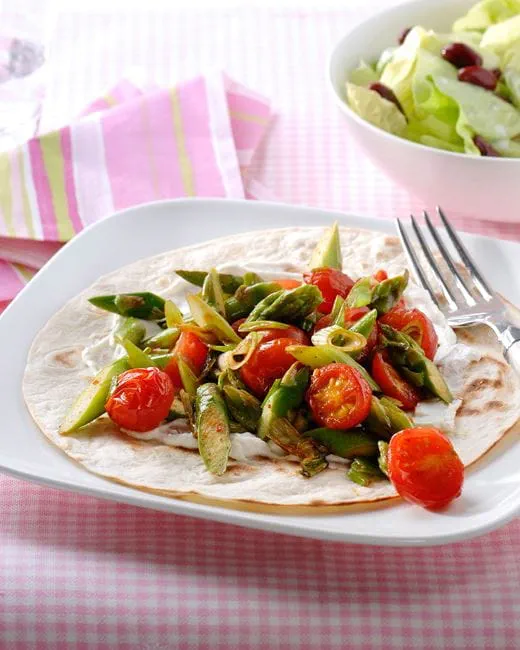 recipe image Wraps met asperges en kidneybonensalade