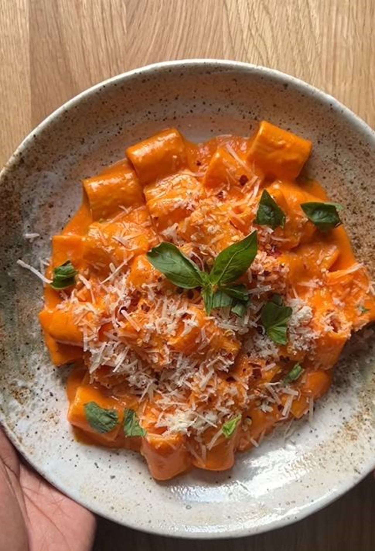 recipe image Rigatoni met geroosterde paprikasaus