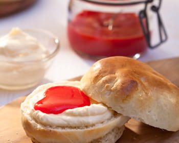 recipe image Scones met clotted cream