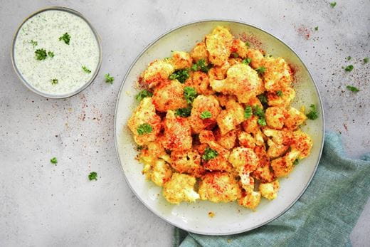 recipe image Kruidige bloemkoolwings met kruiden-yoghurtdip