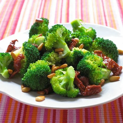 recipe image Broccoli met zongedroogde tomaatjes