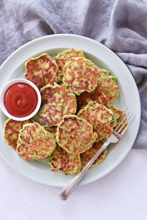 recipe image Hartige pannenkoeken vegetarisch met courgette en doperwten